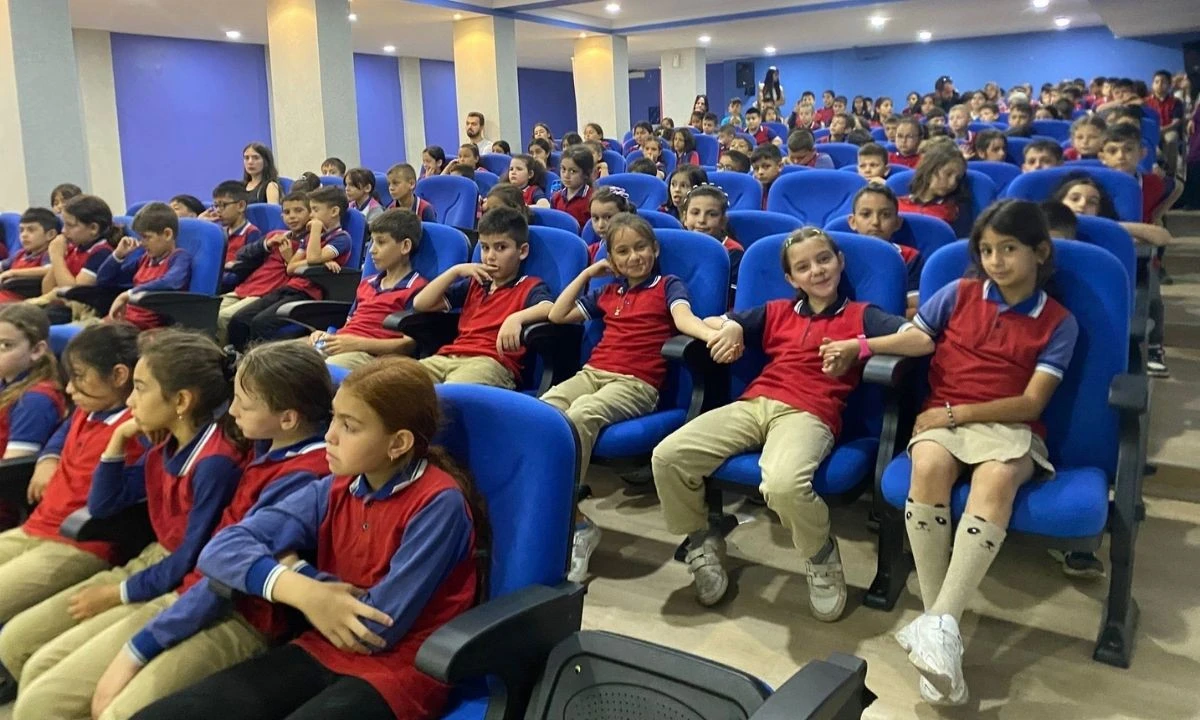 Sağlıklı gelecek için öğrencilere sağlık eğitimi verildi