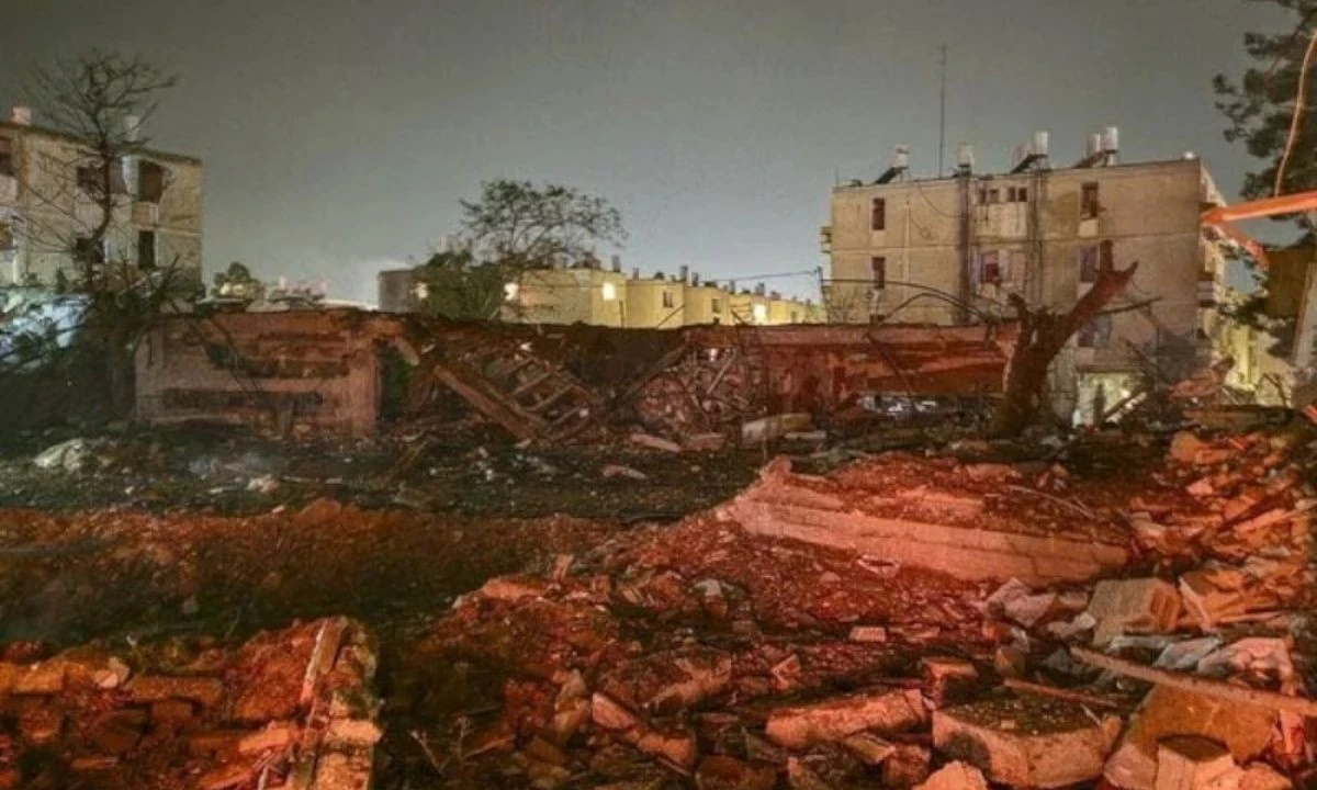 Saldırı sonrası Dimona'da yıkım meydana geldi