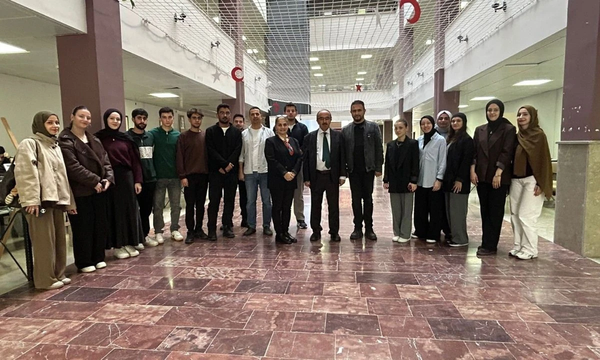 Şehit öğretmenler için anma köşesi