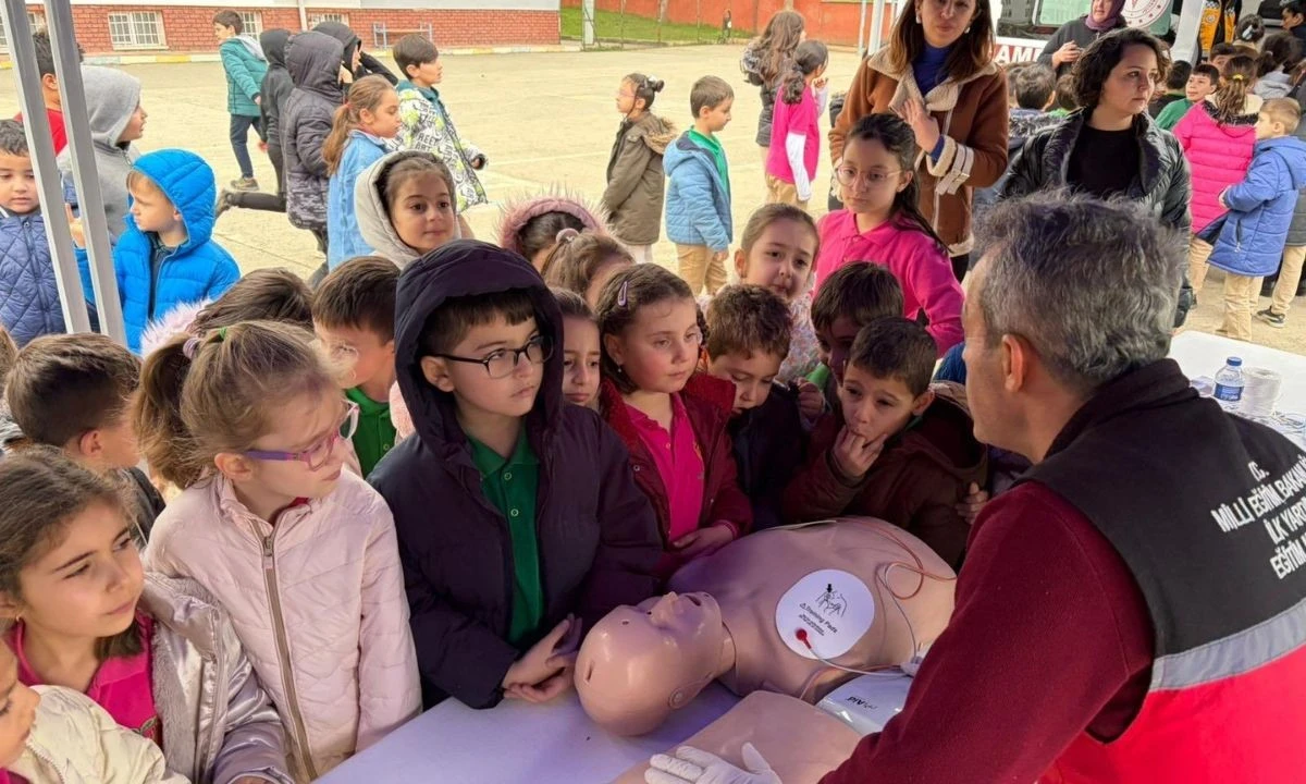 Uygulamalı Afet Bilinci D&uuml;zce Okulları