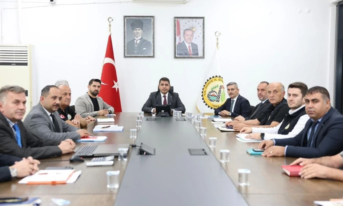 Vali Aslan'dan Köy Yatırımları Toplantısı