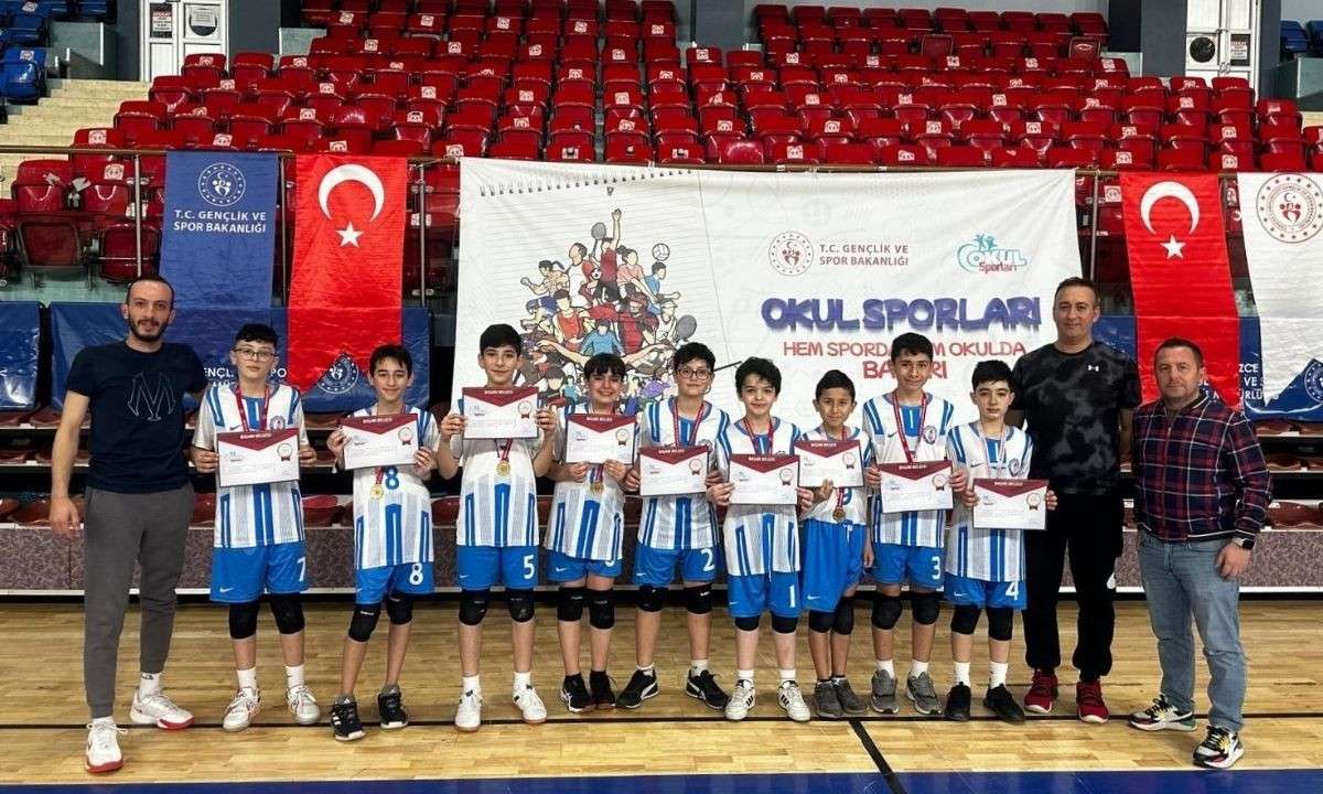 Voleybol yarı final müsabakaları ödül töreni yapıldı!