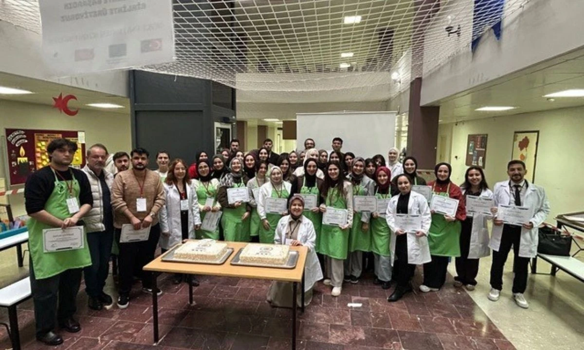 Yapay zeka ve geri d&ouml;n&uuml;ş&uuml;m ile oyun tabanlı materyal tasarımı