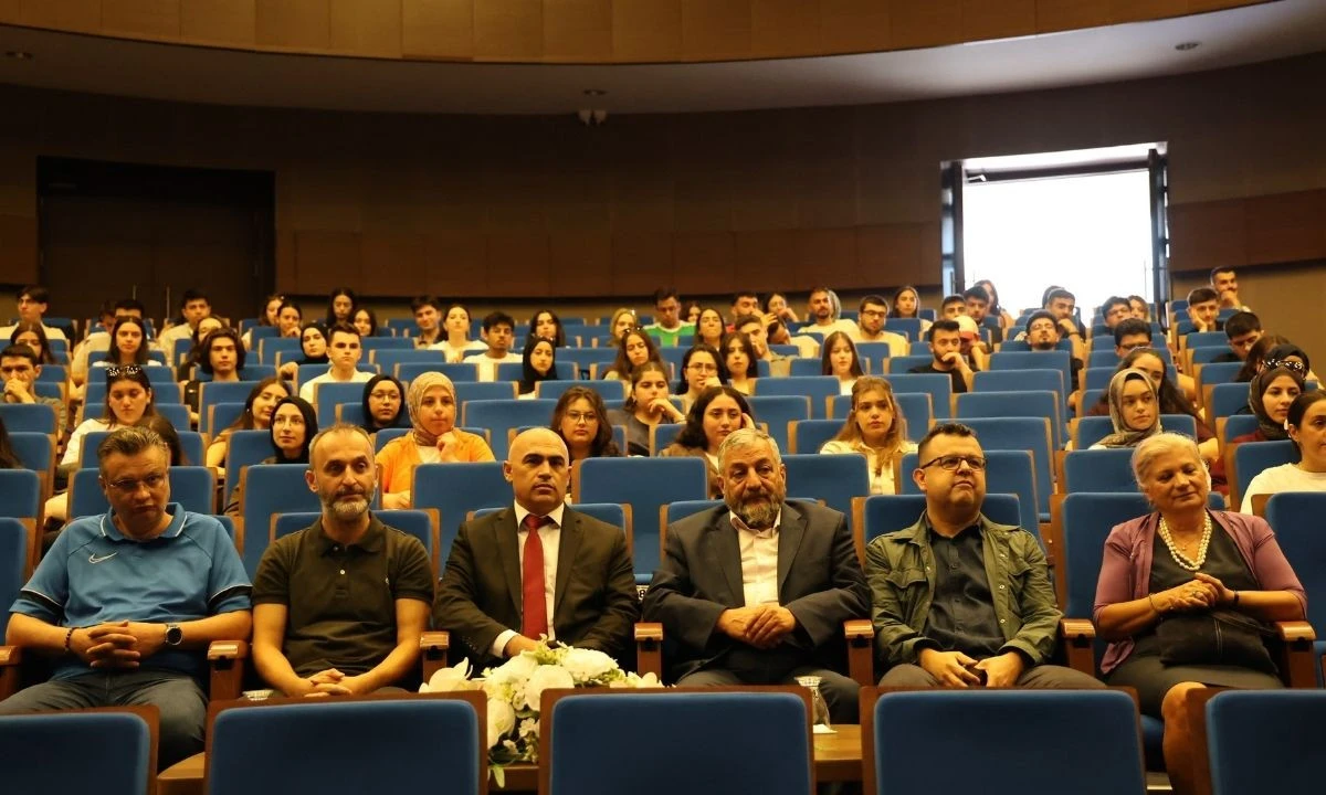 Yeni öğrenciler Düzce'de Kampüs Hayatı Tanıdı