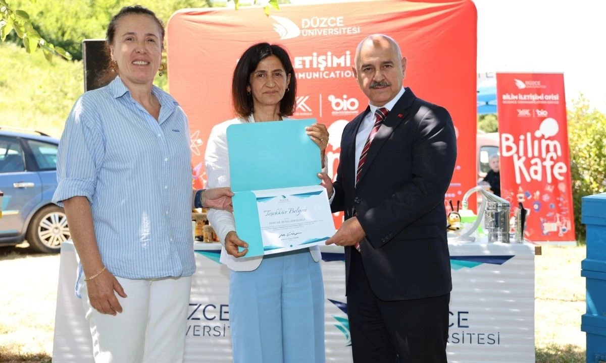 YÖK Destekli Bilim Kafe Etkinlikleri Türkiye'de Yaygınlaşıyor