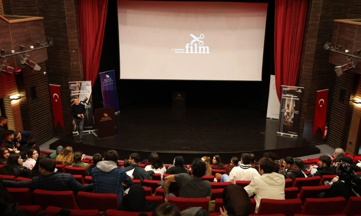 Yolda Filmi Akbank Festivali Ödülü Düzce'de