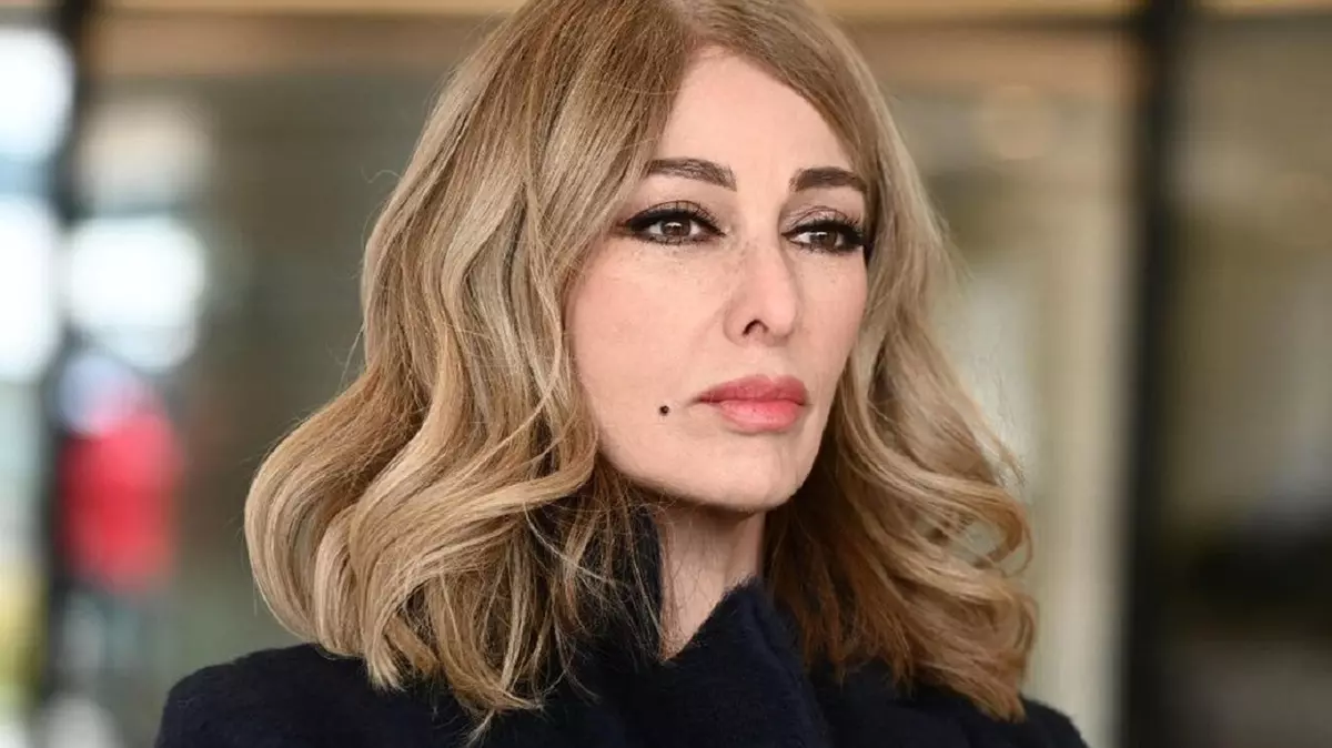 Zerrin Tekindor'la seyircisi arasında 'Toz' krizi! Oyunu bölünce olanlar oldu