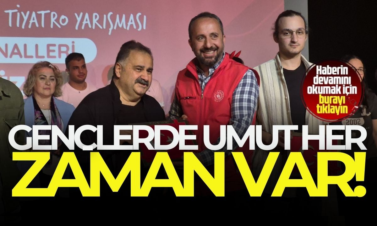 Liseliler, tiyatro sahnesinde birincilik için yarıştı