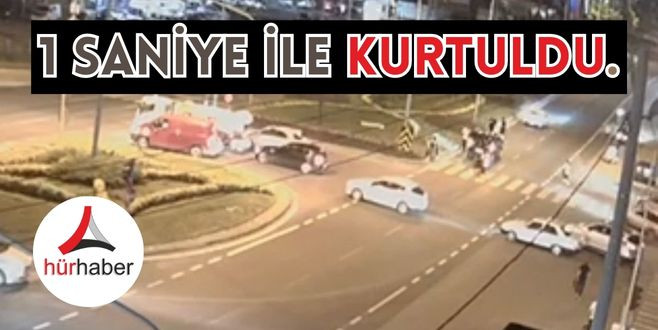 Düzce’de yolun karşısına geçmeye çalışan anne ve çocukları otomobilin altında kalmaktan 1 saniye ile kurtuldu.