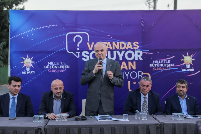 D&uuml;zce'de Mahalle Toplantıları S&uuml;r&uuml;yor