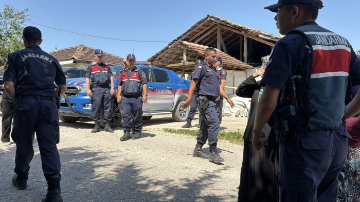 POMPALI T&Uuml;FEKLE yengesini &ouml;ld&uuml;rd&uuml; D&uuml;zce'de dehşet anlar