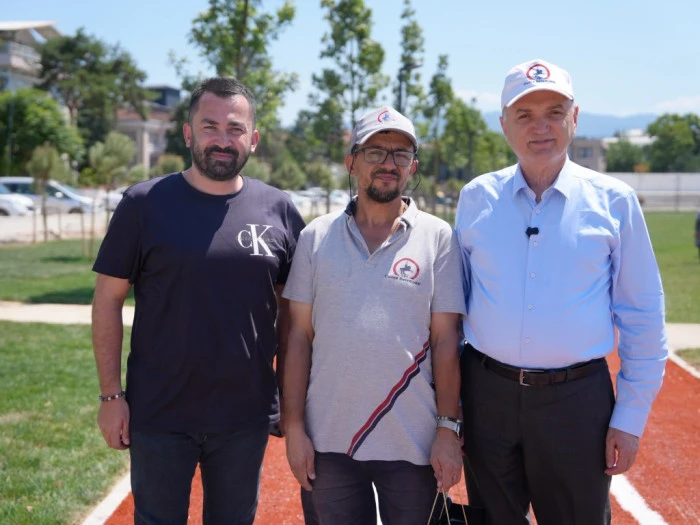 İ&Ccedil;İ ALTIN DOLU &Ccedil;ANTA POLİSE TESLİM ETMİŞTİ